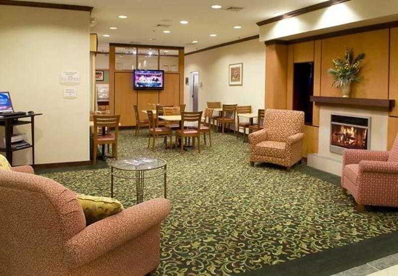Fairfield Inn & Suites By Marriott Boston Milford Interior photo