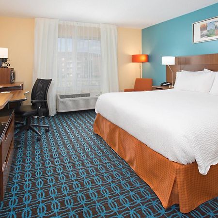 Fairfield Inn & Suites By Marriott Boston Milford Exterior photo